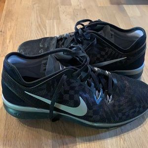 Womens Nike free TR fit 5